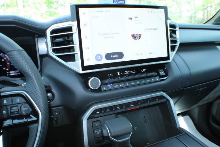 Certified Used 2025 Wind Chill Pearl Toyota Platinum image 12