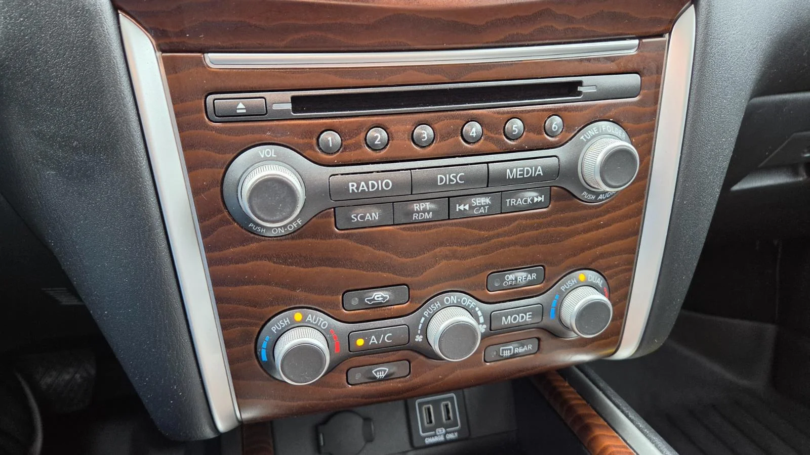 Used 2018 Gun Metallic Nissan Platinum image 31