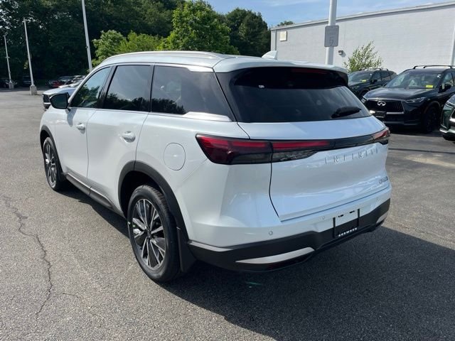 New 2027 White INFINITI Luxe AWD image 5