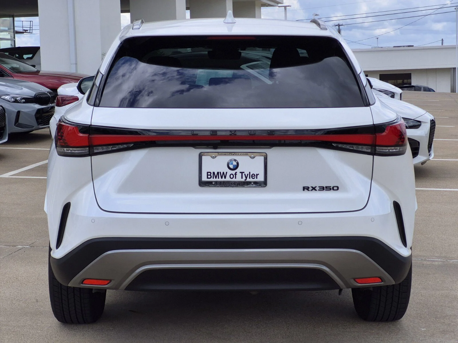Used 2025 White Pearl Lexus RX 350 Premium image 5