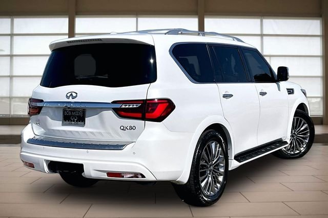 Used 2021 White INFINITI Sensory image 2