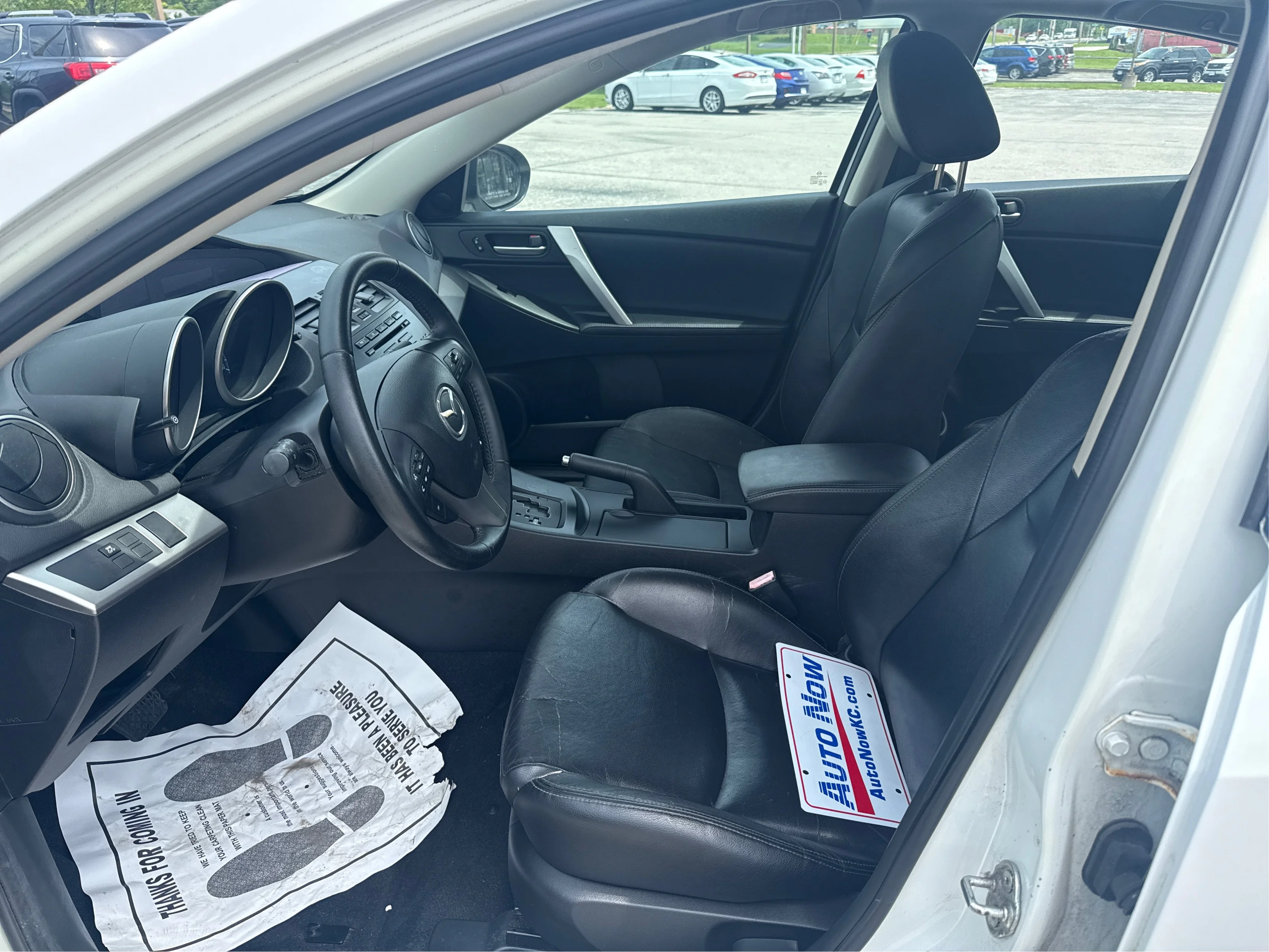 Used 2012 White Mazda i Grand Touring image 9