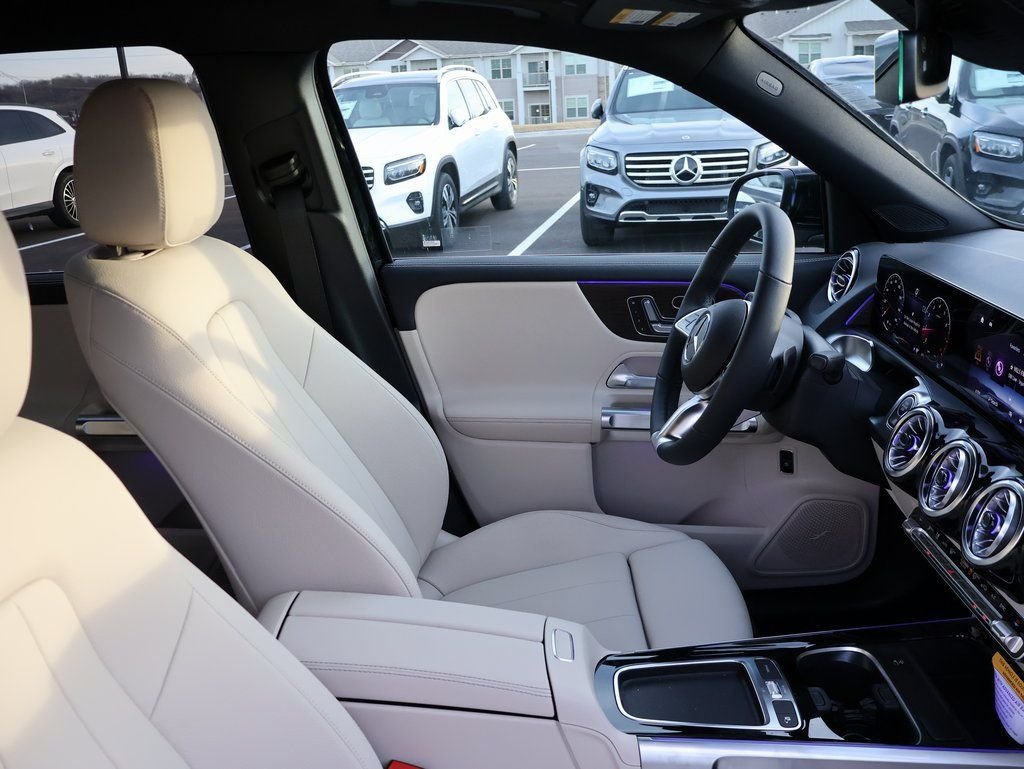 New 2026 Night Black Mercedes-Benz GLB 250 image 10