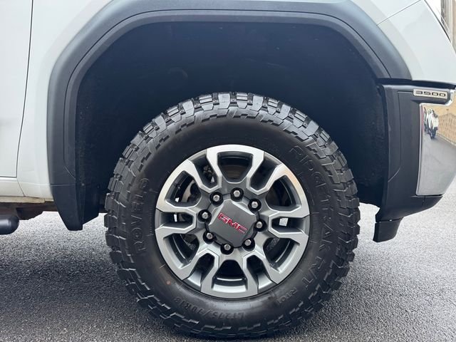 Used 2024 Summit White GMC SLE image 16