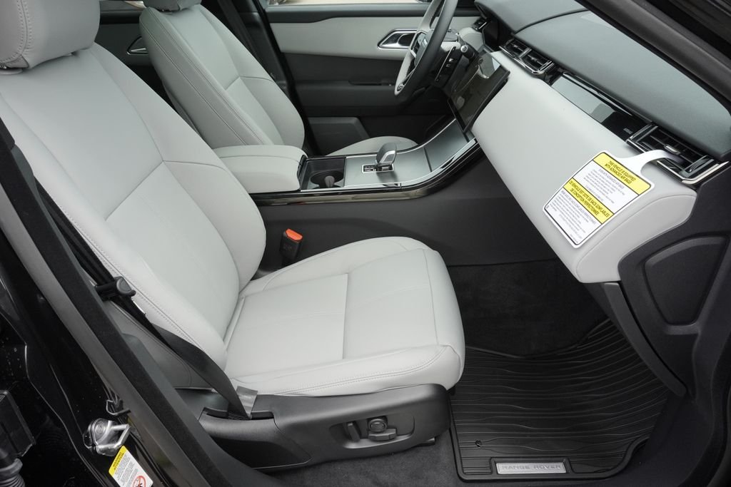 New 2026 Santorini Black Land Rover S image 23