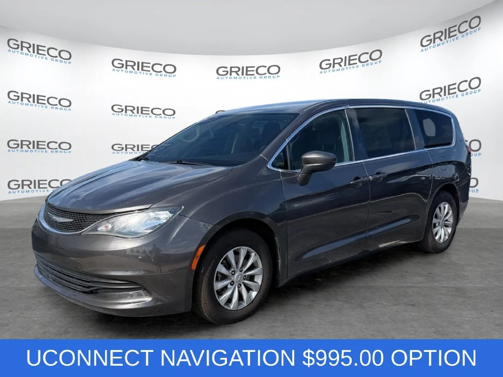 Used 2017 Gray Chrysler Touring image 3