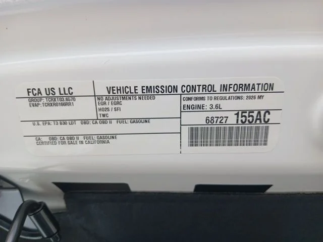 New 2026 Bright White Clear-Coat Exterior Paint Jeep Rubicon image 57
