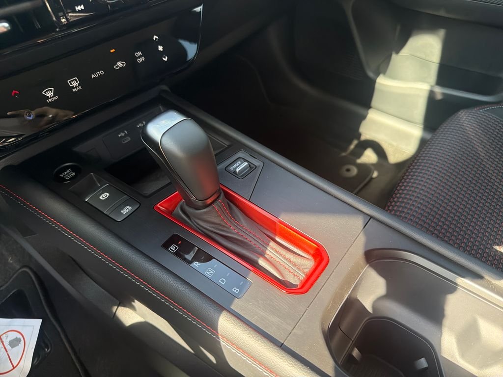 New 2026 Nissan Kicks SR 4D Sport Utility