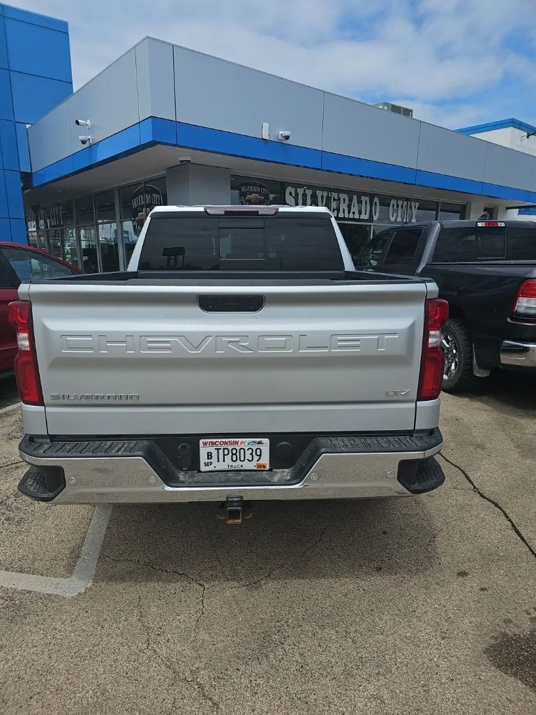 Used 2021  Chevrolet LTZ image 6