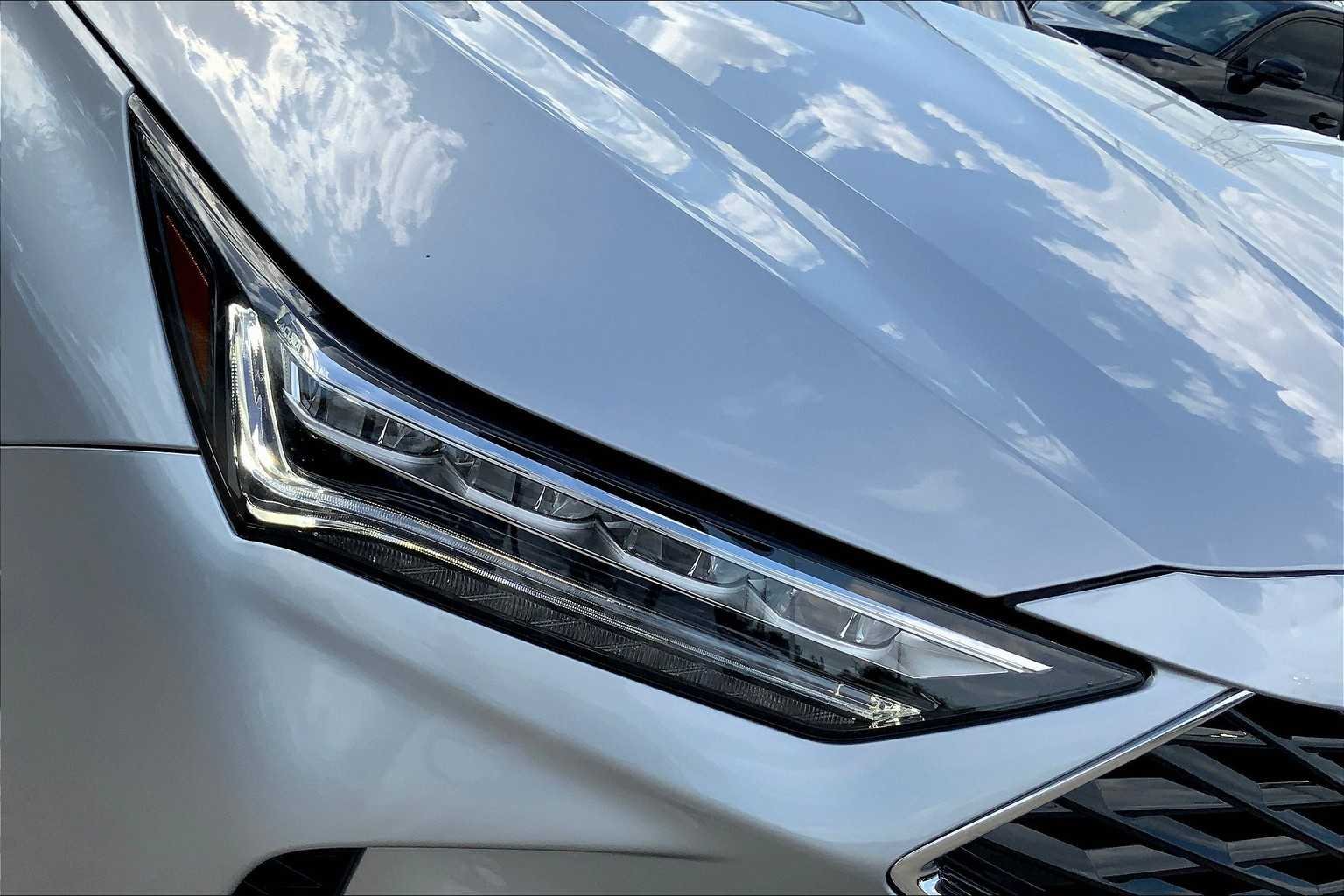 New 2026 Solar Silver Metallic Acura w/Technology Package image 13
