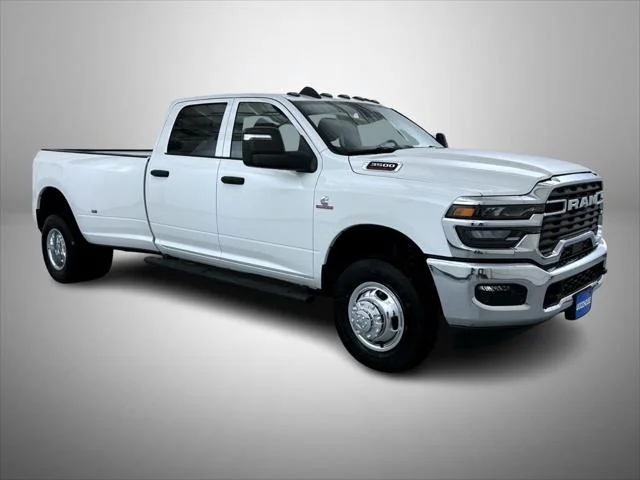 2026 RAM 3500 Tradesman - Photo 3