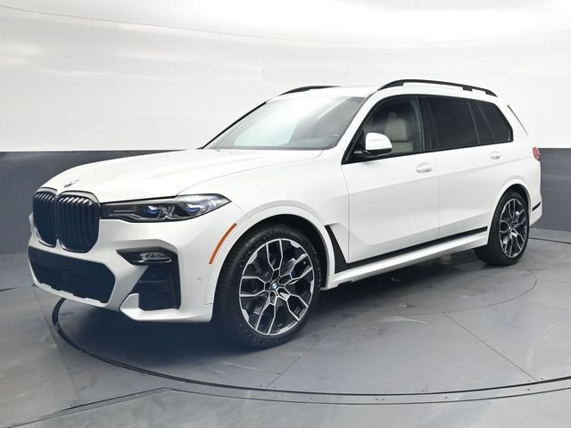 Used 2021 White BMW M50i image 10