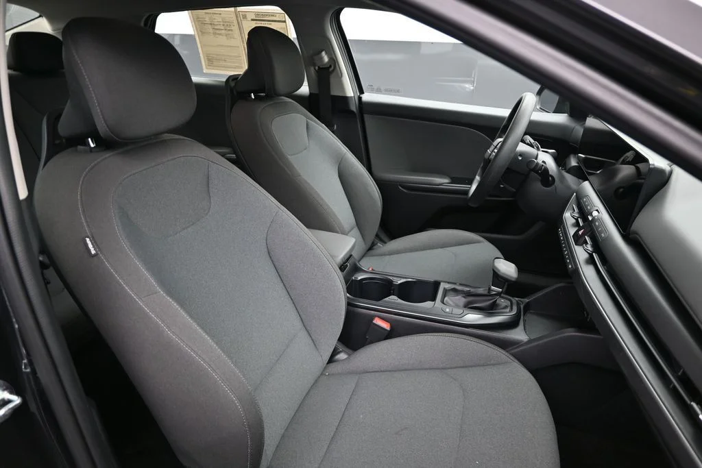 Used 2025 Gray Kia LXS image 14