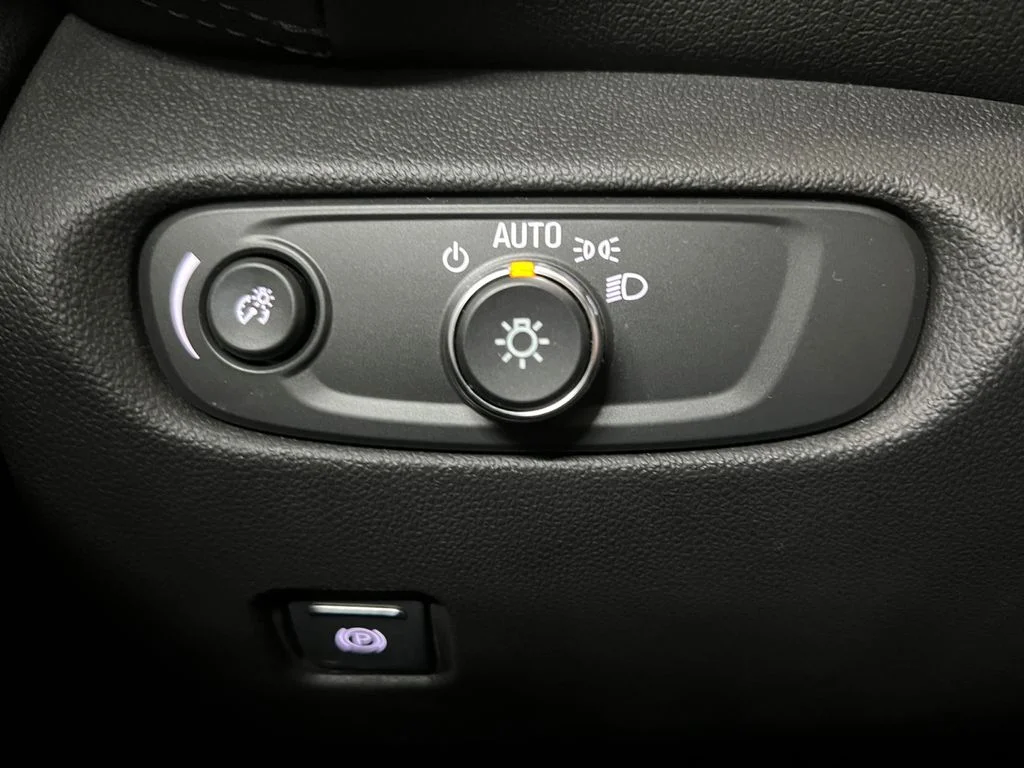 2022 Chevrolet Blazer 2LT - Photo 24