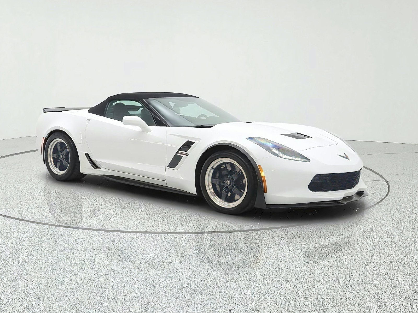 Used 2017 Arctic White Chevrolet 2dr Grand Sport Conv w/3LT image 3