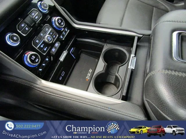 Used 2022 White Frost Tricoat GMC Denali image 43