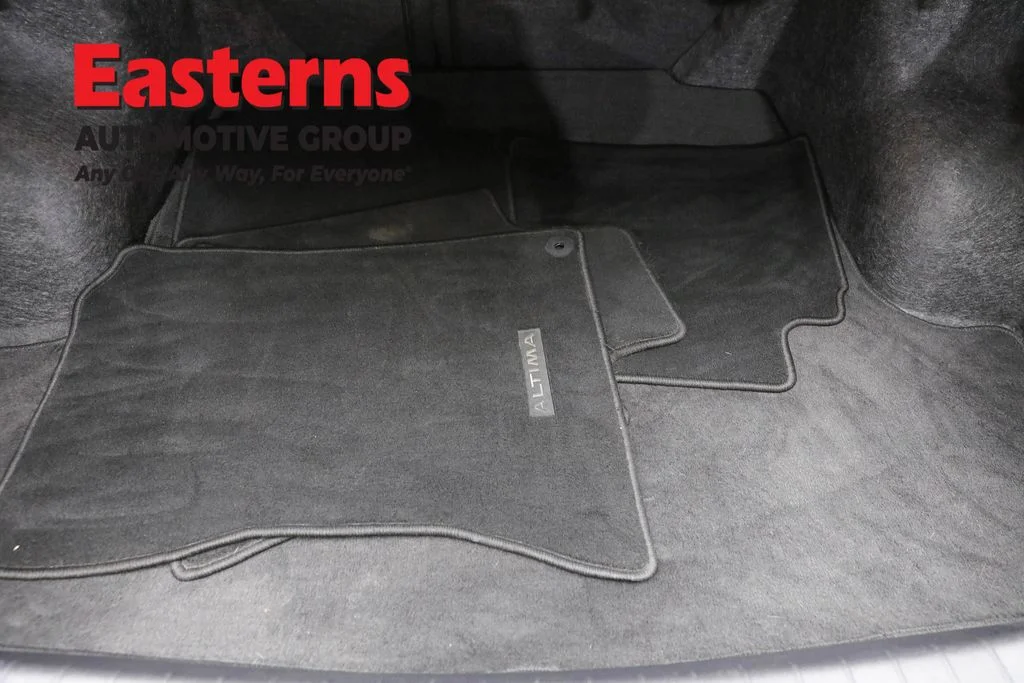 Used 2023 Black Nissan 2.5 S image 9