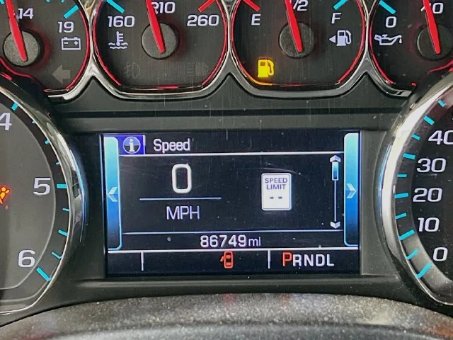 Used 2018 White GMC SLT image 9