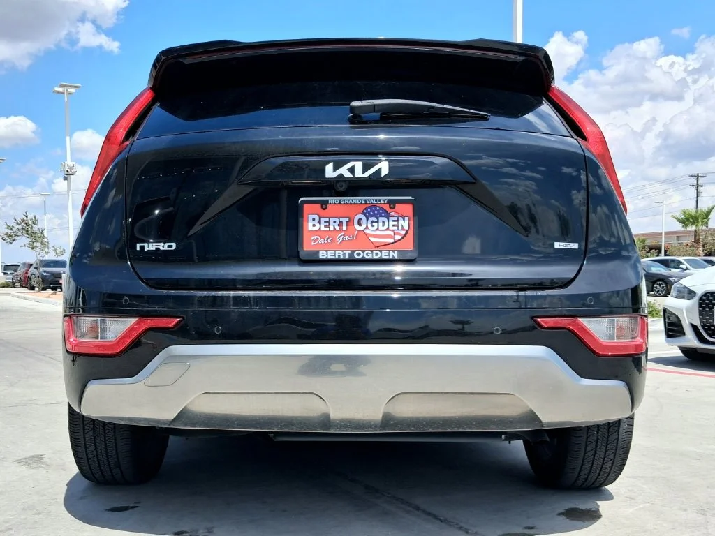 Used 2023 Black Kia EX Touring image 6