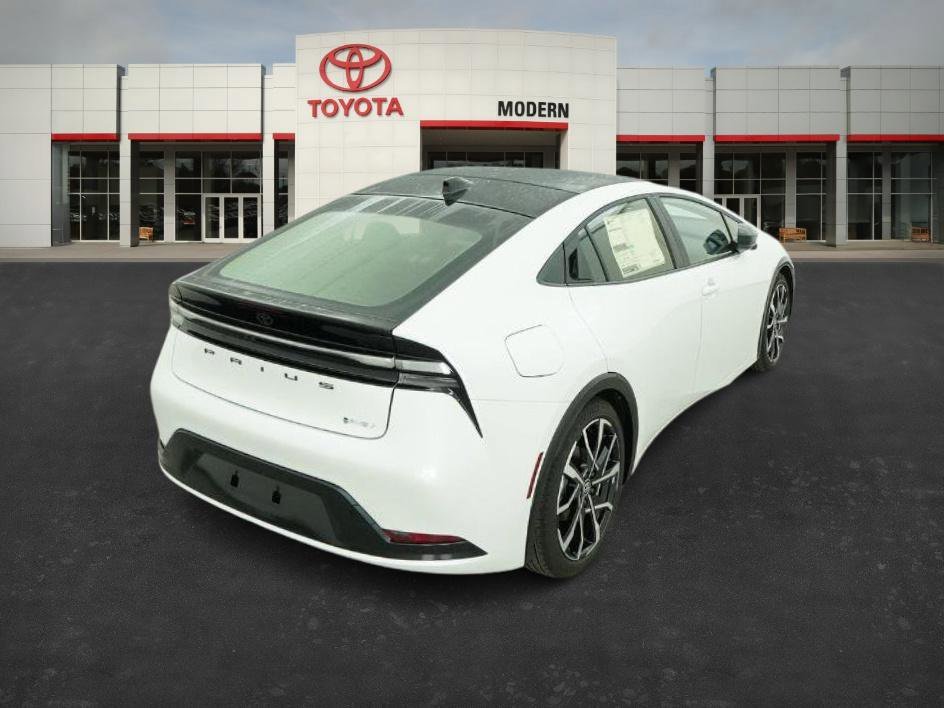 New 2026 Wind Chill Pearl Toyota XSE Premium image 20