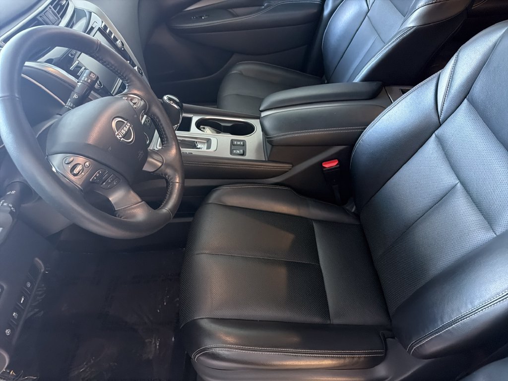 Used 2023 Pearl White Nissan SL image 16