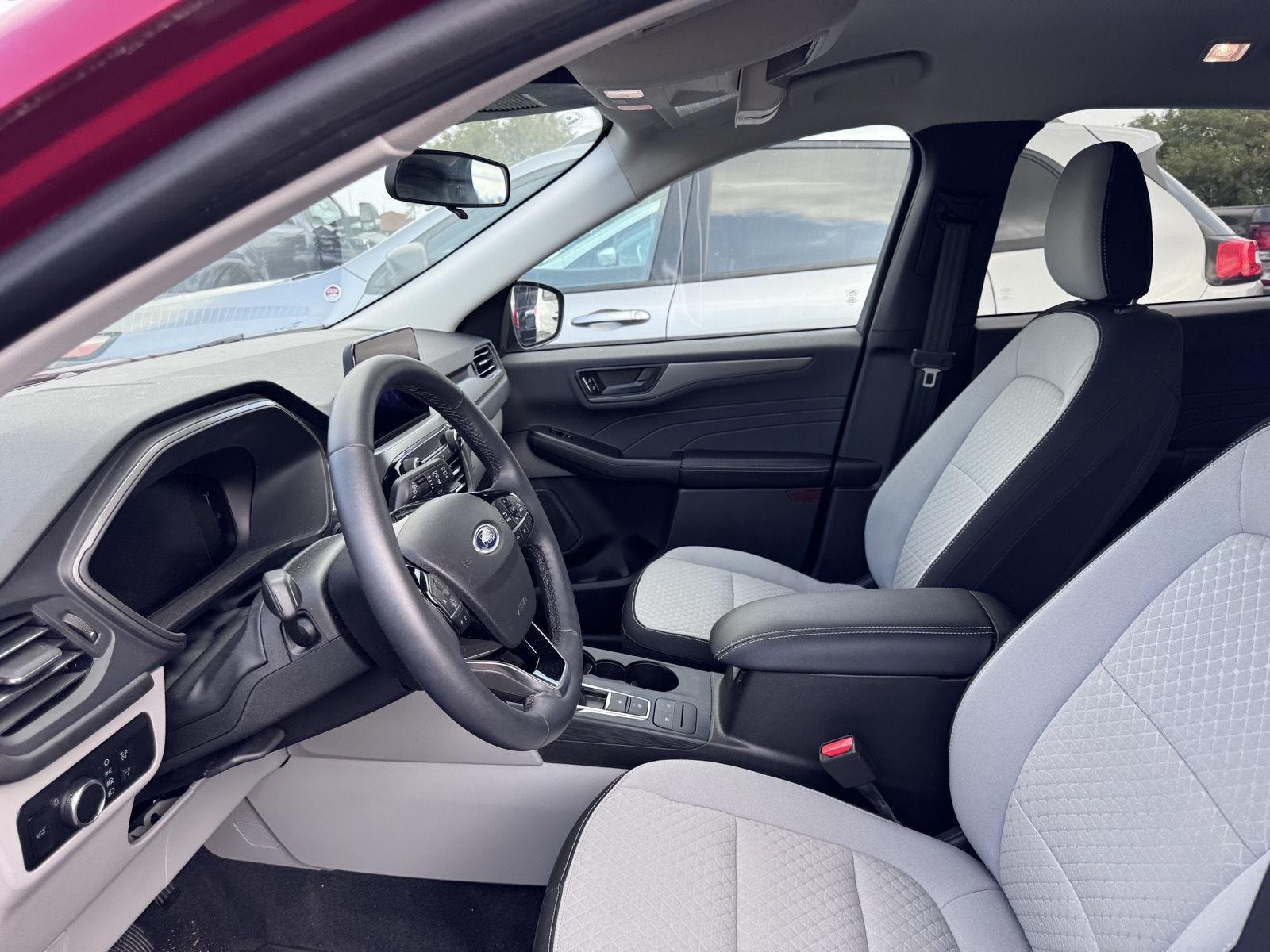 Used 2023 Rapid Red Metallic Tinted Clearcoat Ford Active image 10