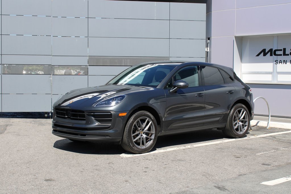 2023 Porsche Macan Base