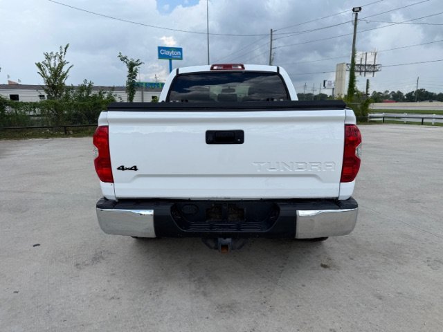 Used 2017 White Toyota SR5 image 4