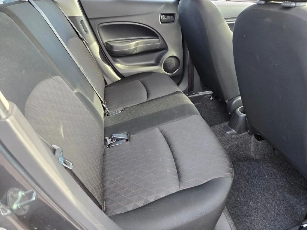 Used 2024  Mitsubishi ES image 17