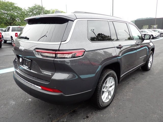 New 2024 Baltic Gray Metallic Clear-Coat Exterior Paint Jeep Laredo image 7