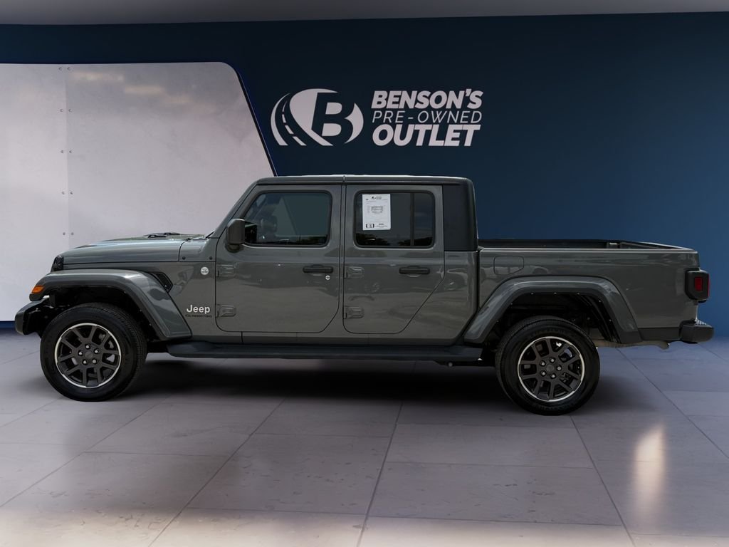 Used 2021 Gray Jeep Overland image 2
