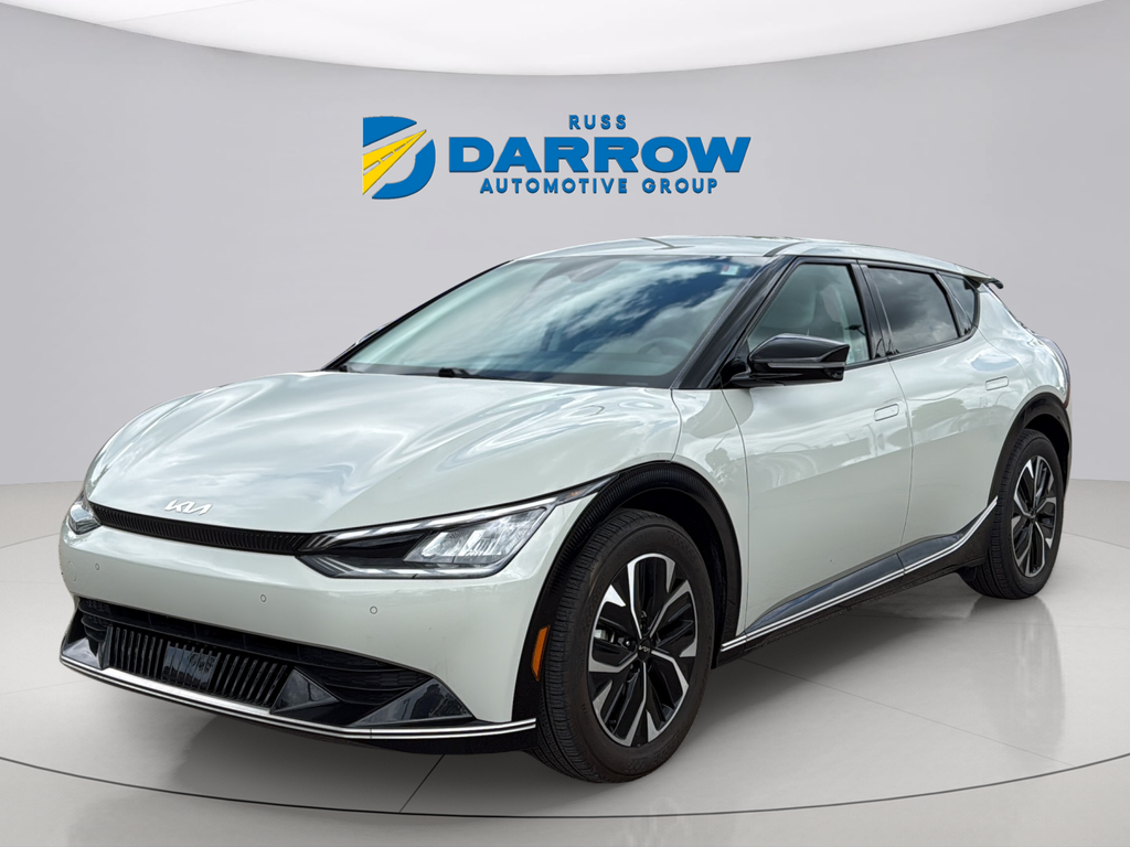 Used 2023 White Kia Wind image 1