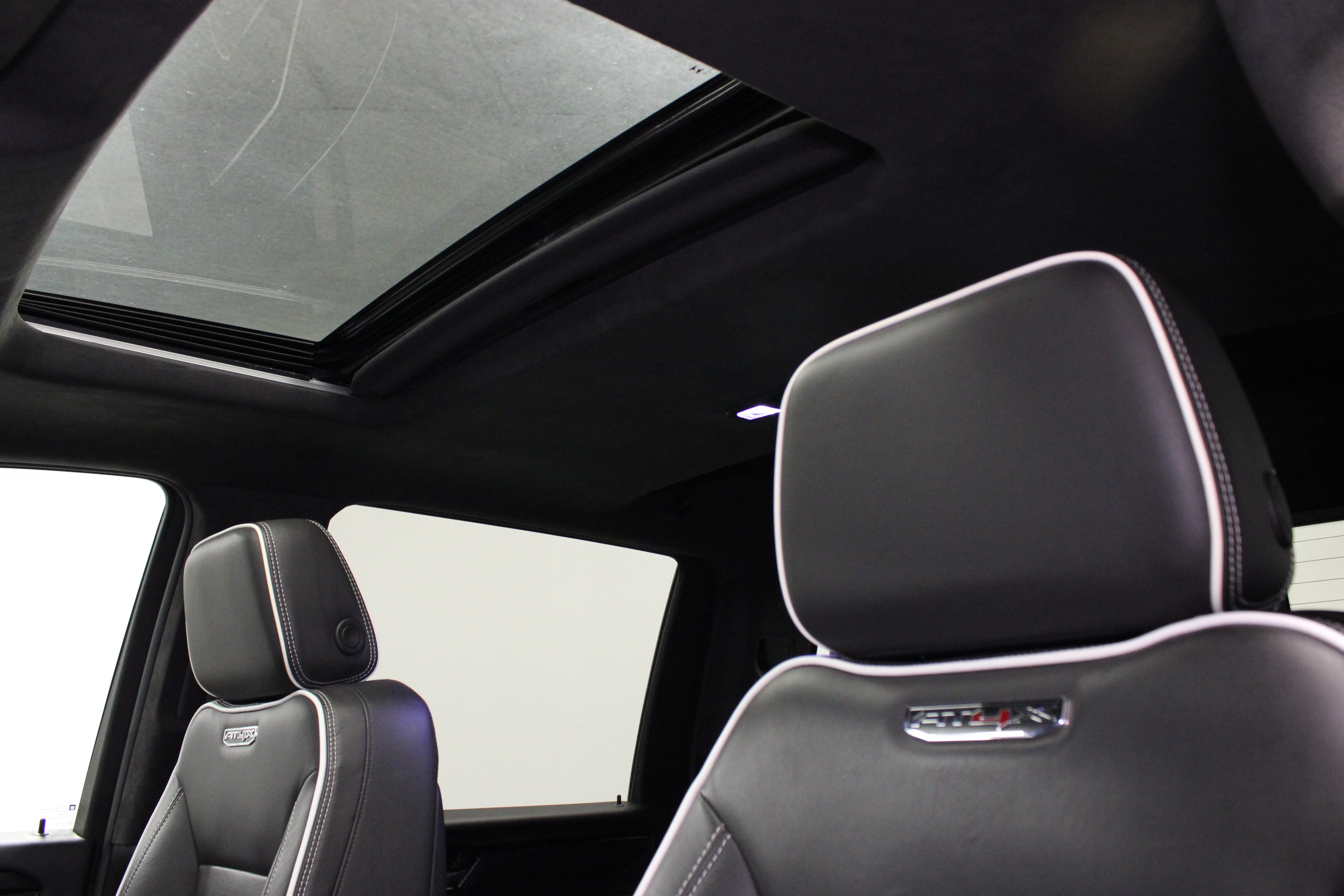 Used 2025 Onyx Black GMC AT4X image 10