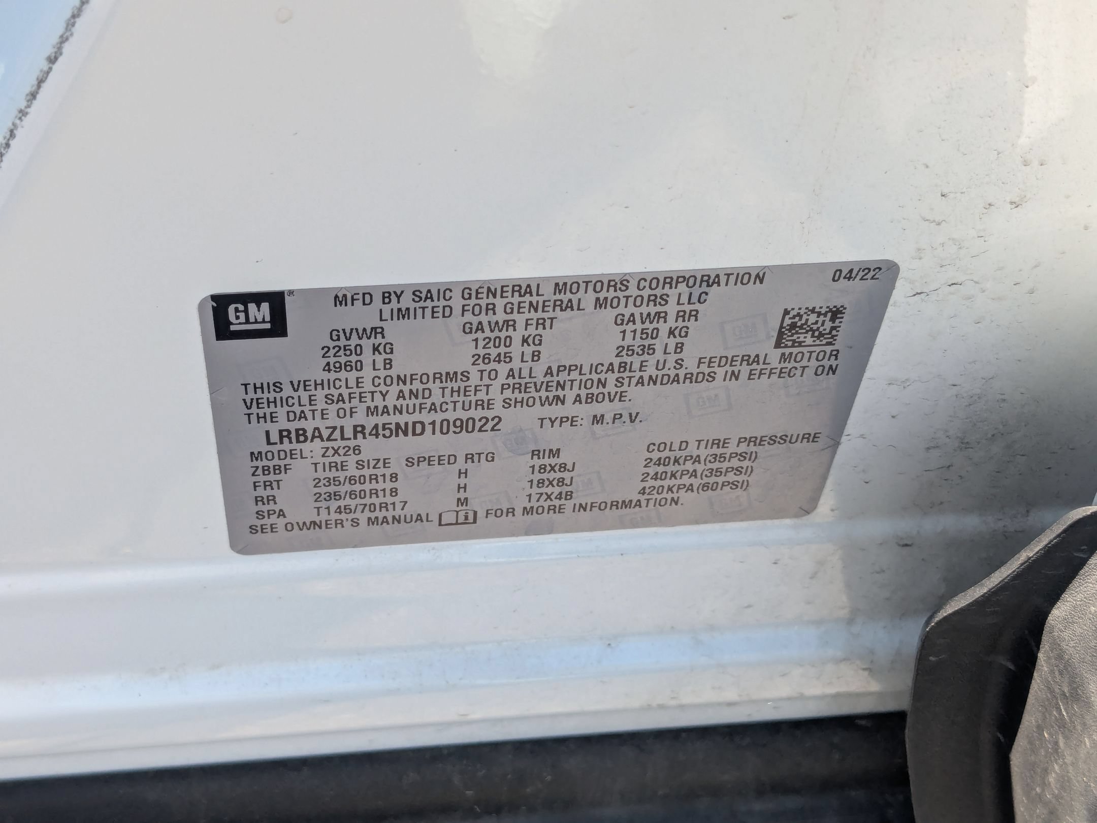 Used 2022 Summit White Buick Preferred image 33