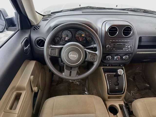 Used 2017 Gray Jeep Sport image 18