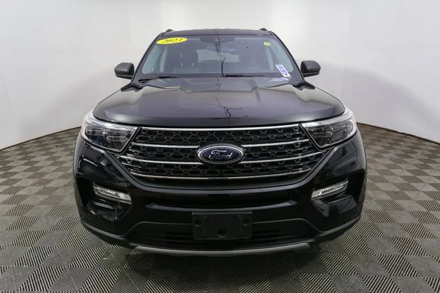 Used 2023 Black Ford XLT image 4