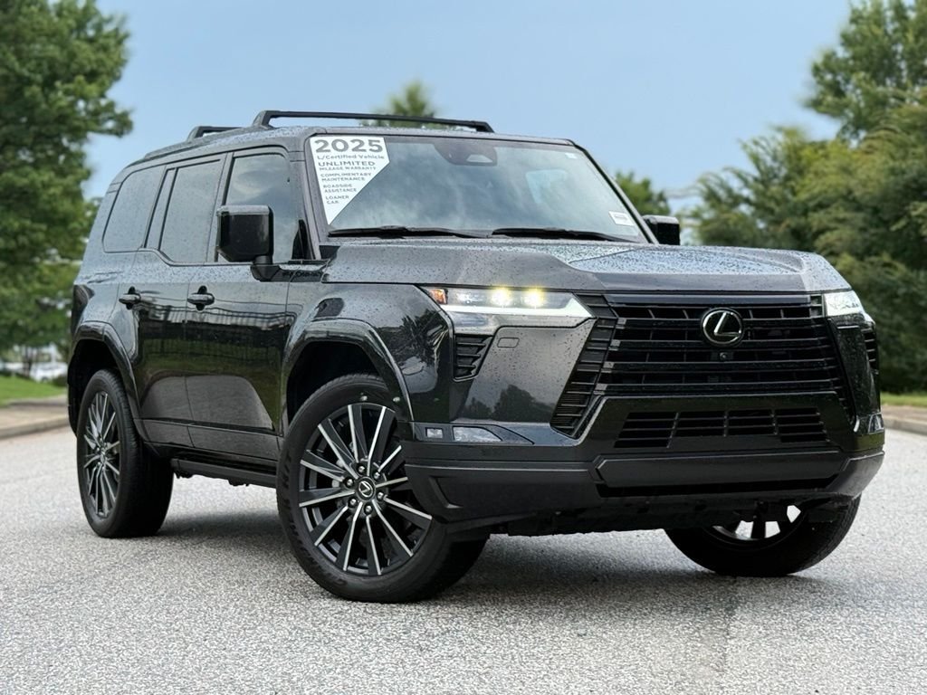 Used 2025 Black Lexus 550 Luxury+ image 1
