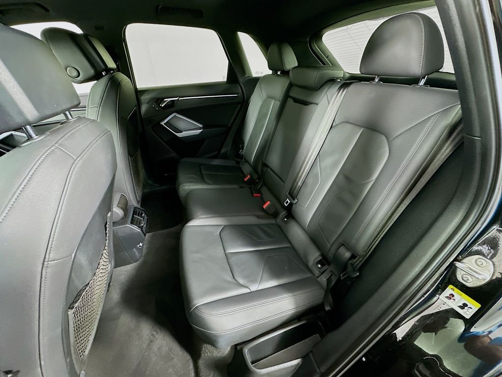 Used 2019 Mythos Black Metallic Audi 2.0T Premium image 24