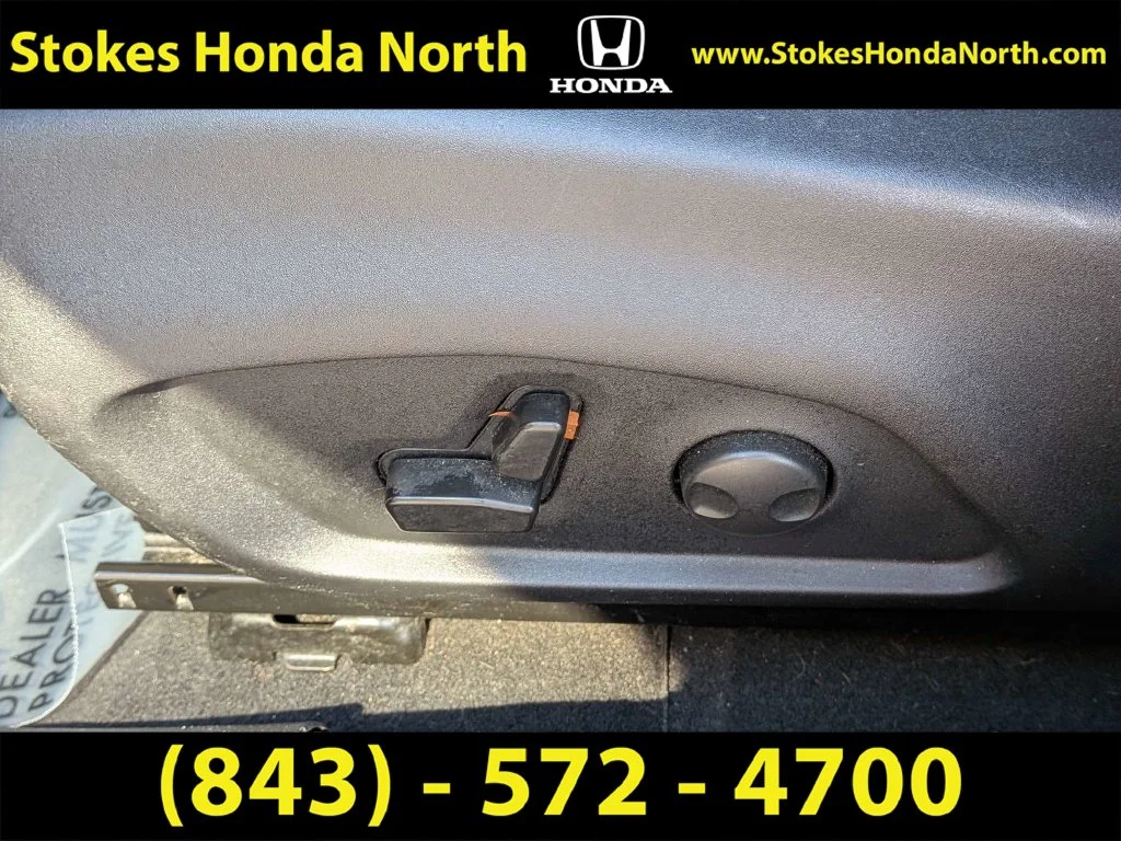 Used 2022 Black Jeep Latitude image 20