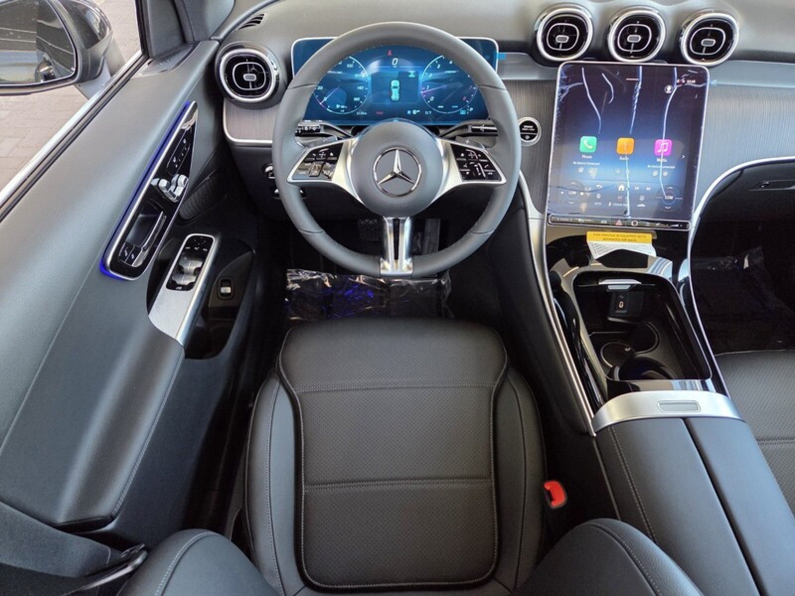 New 2026 Graphite Grey Metallic Mercedes-Benz GLC 300 SUV image 14
