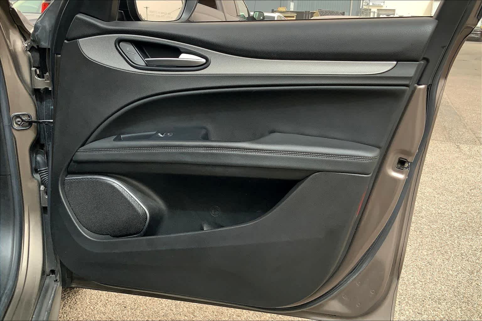 Used 2019 Imola Titanium Metallic Alfa Romeo Sport image 22