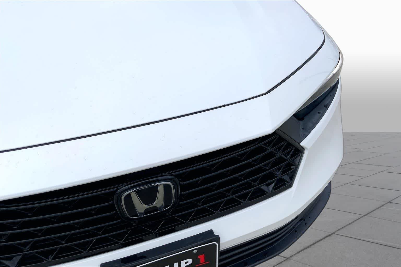 Used 2023 Meteorite Gray Metallic Honda EX image 30