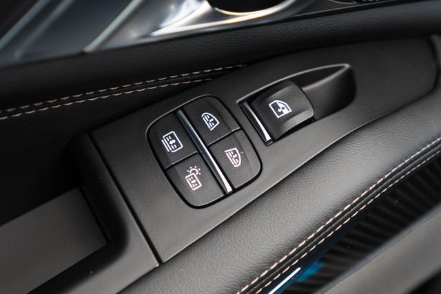 New 2027 Black Sapphire Metallic BMW M60i image 39