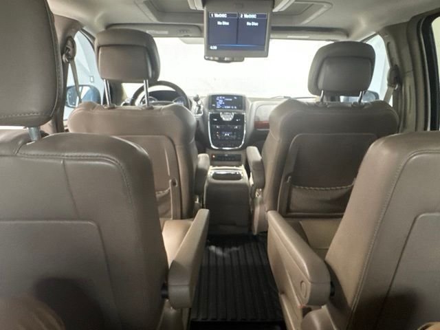 Used 2015 Beige Chrysler Limited image 24