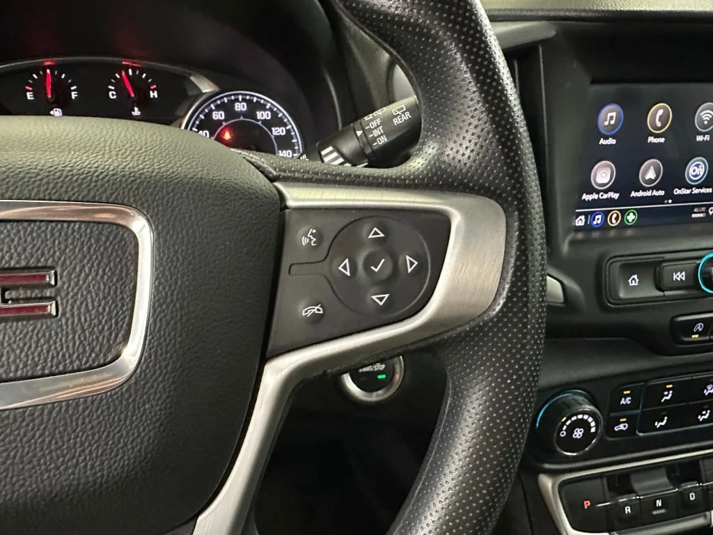 Used 2023 Marine Metallic GMC SLE image 10