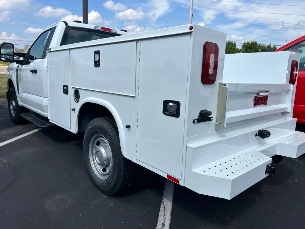 New 2026 Oxford White Ford XL image 2