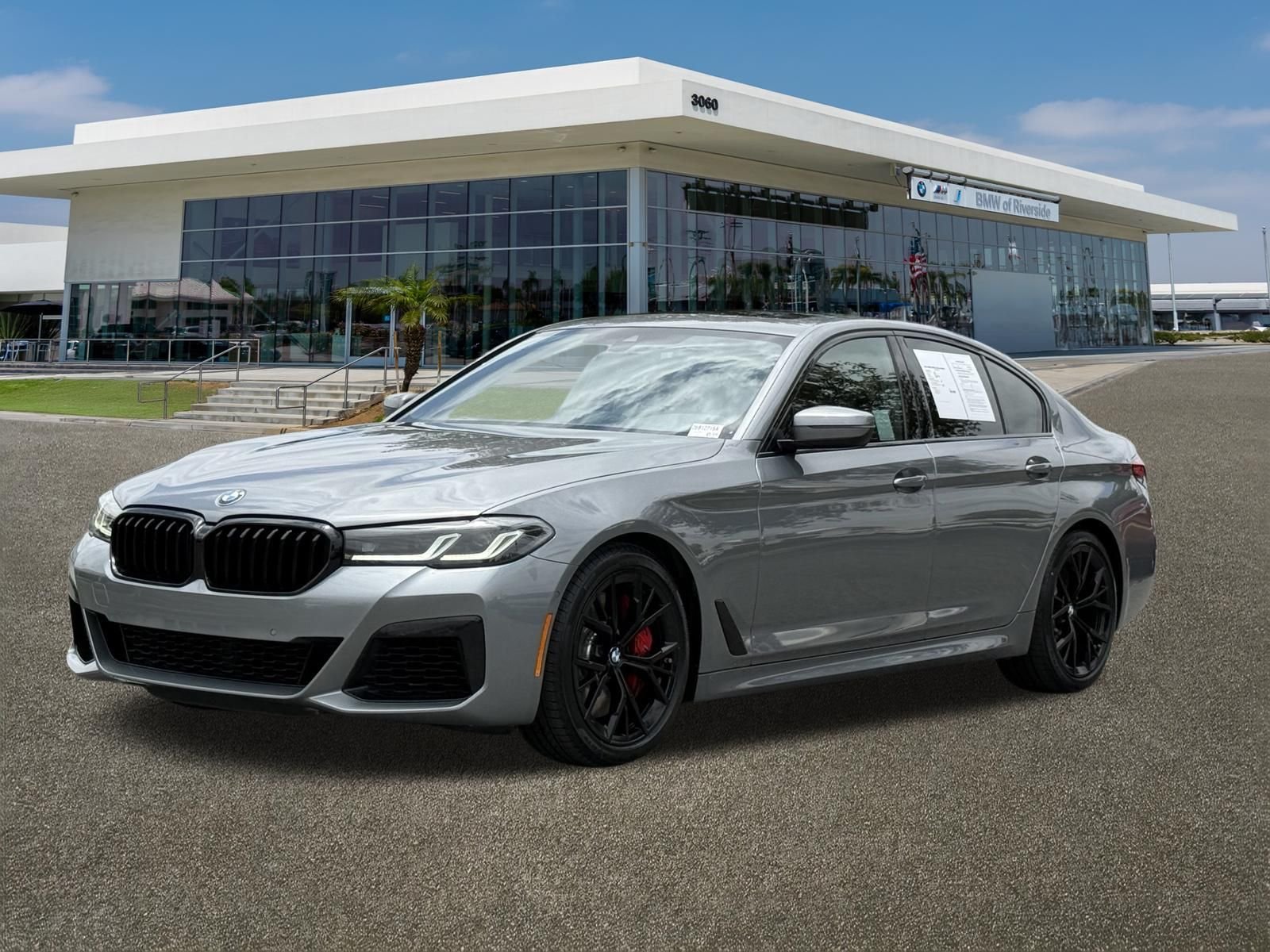 Certified Used 2023 Skyscraper Grey Metallic BMW M550i xDrive image 4