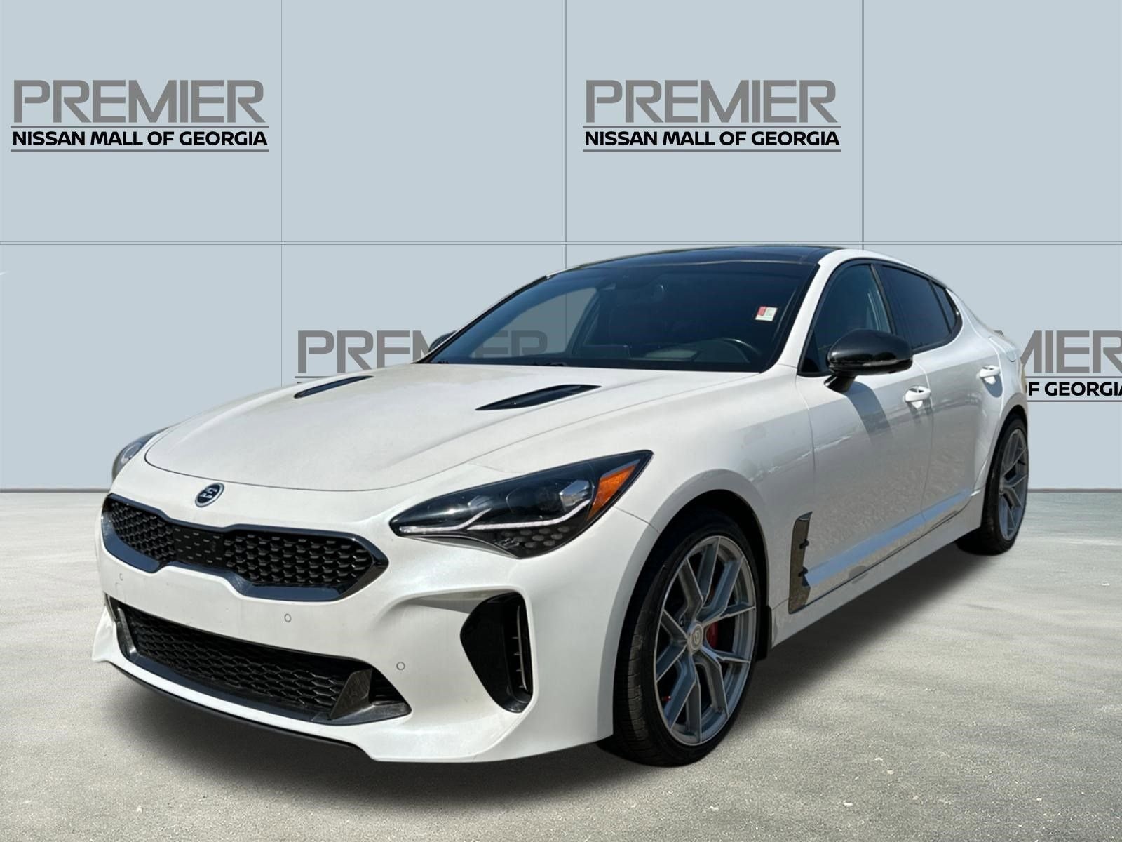 2019 Kia Stinger GT2's photo