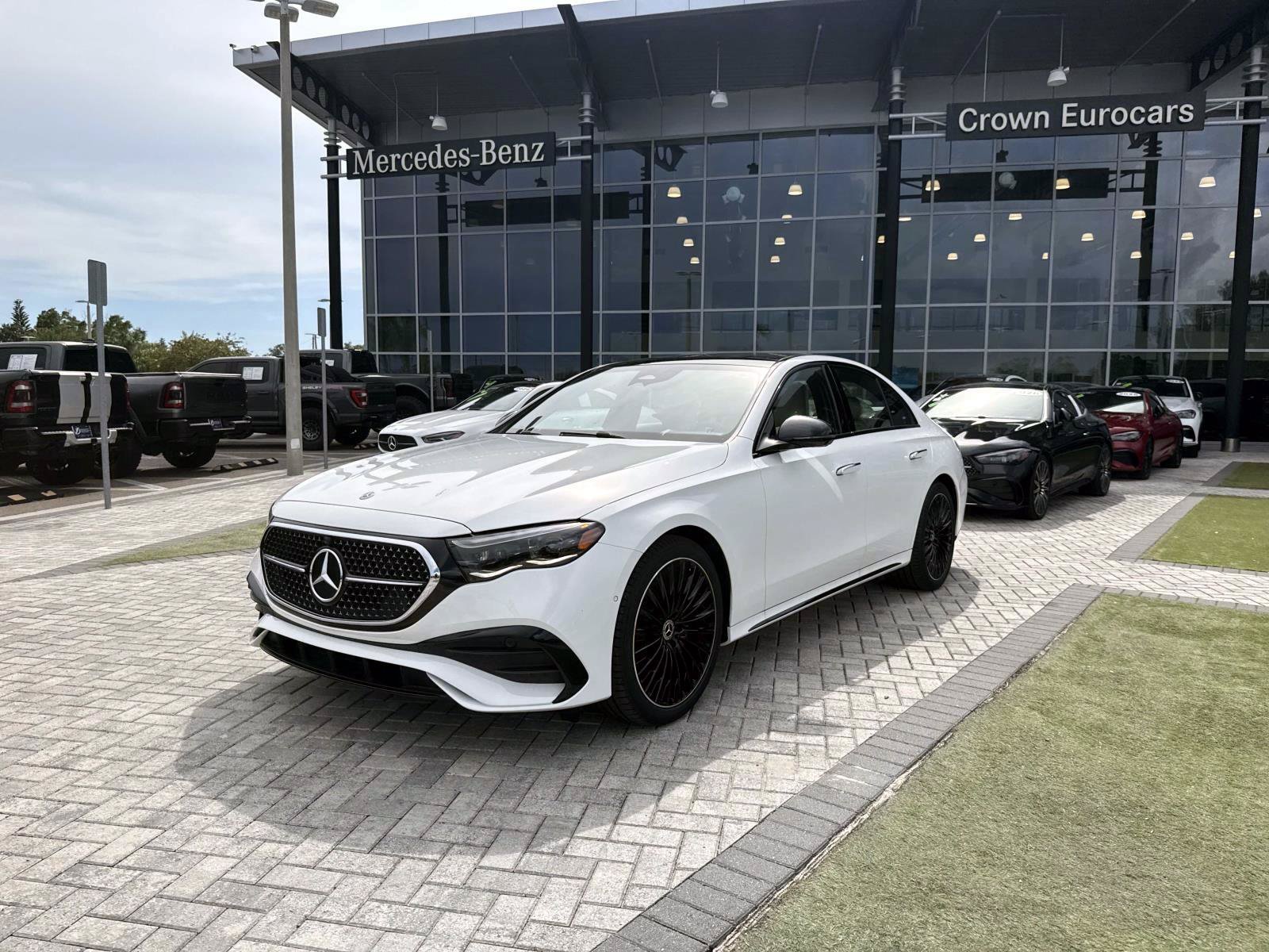 New 2026 Polar White Mercedes-Benz E 350 RWD Sedan image 2