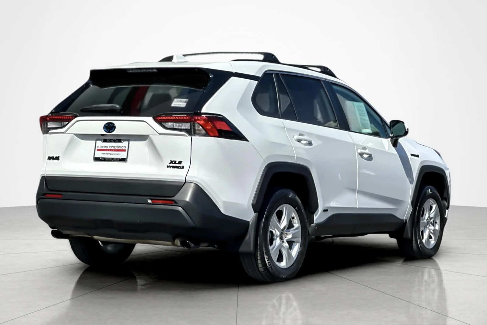 Certified Used 2021 Super White Toyota Hybrid XLE image 5
